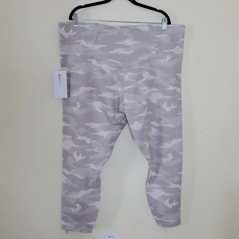 Athleta Elation Camouflage 7/8 Tight Leggings Size 3X